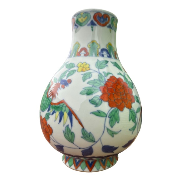 Pair of Chinese Doucai Vases - Picture 3 of 7